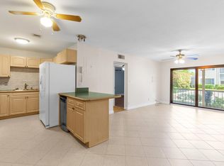 150 Cypress Club Dr APT 516, Pompano Beach, FL 33060