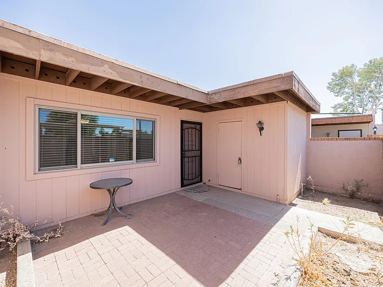 6008 W Augusta Ave — Photo 5