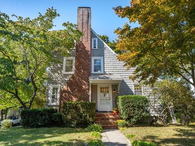 15 Allen Ave, Newton, MA, 02468