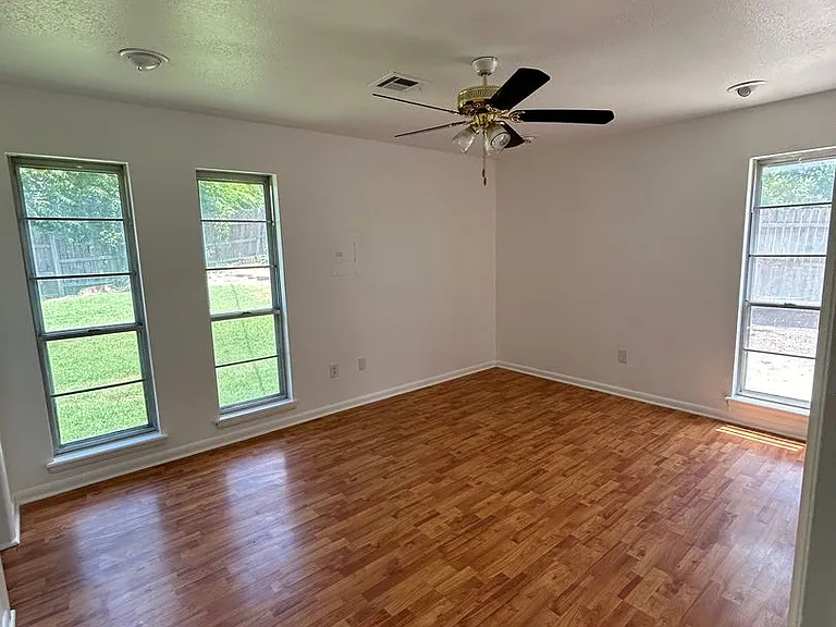 2717 NW Central Dr — Photo 19