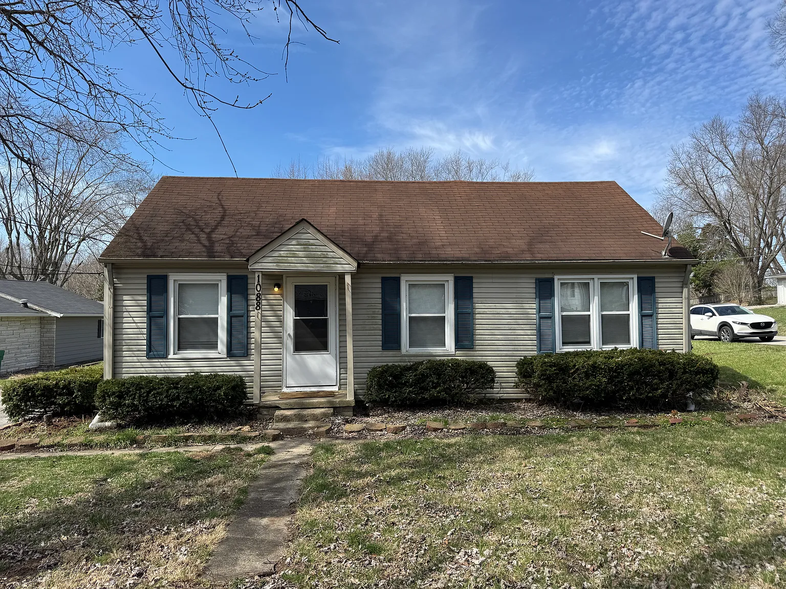 1088 S Morgantown Rd photo 1