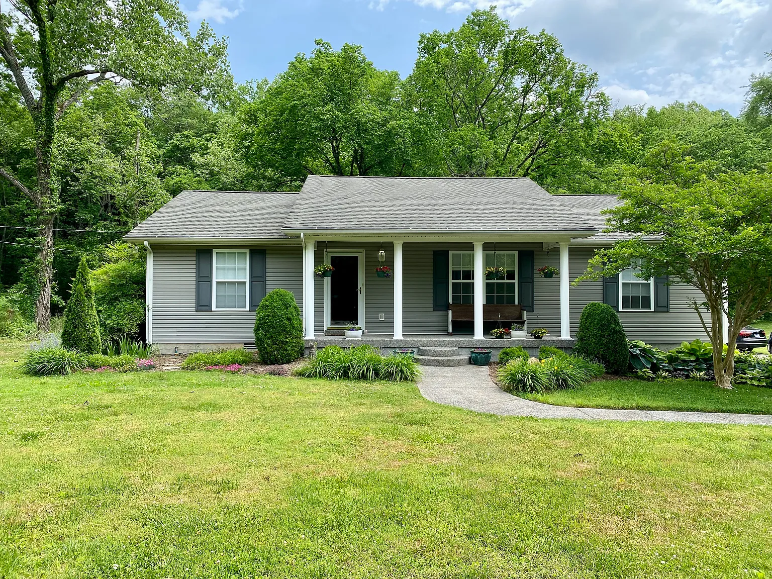 4 bed, 1600 sqft, $2,459 — Photo 3