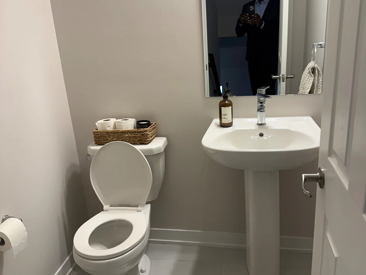 2 bed, $2,400 — Photo 2