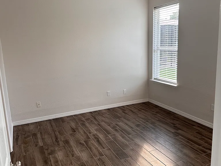 1907 Marlin Run Dr — Photo 14