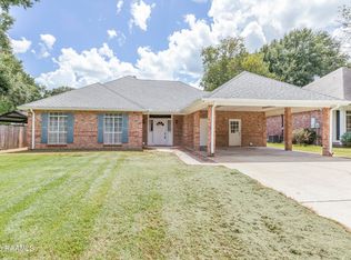 112 Ashford Ln, Youngsville, LA 70592