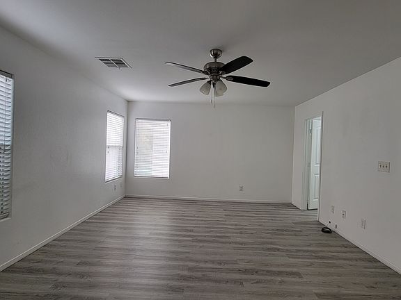 4th image of 597 Shewsbury Ave