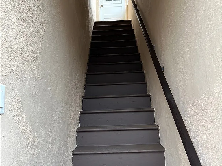 425 S Palm Dr — Photo 28