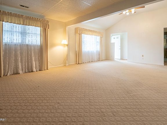 3rd image of 7312 Dunkirk Ln