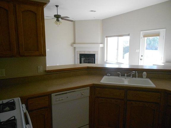 5th image of 10539 E 38th Pl