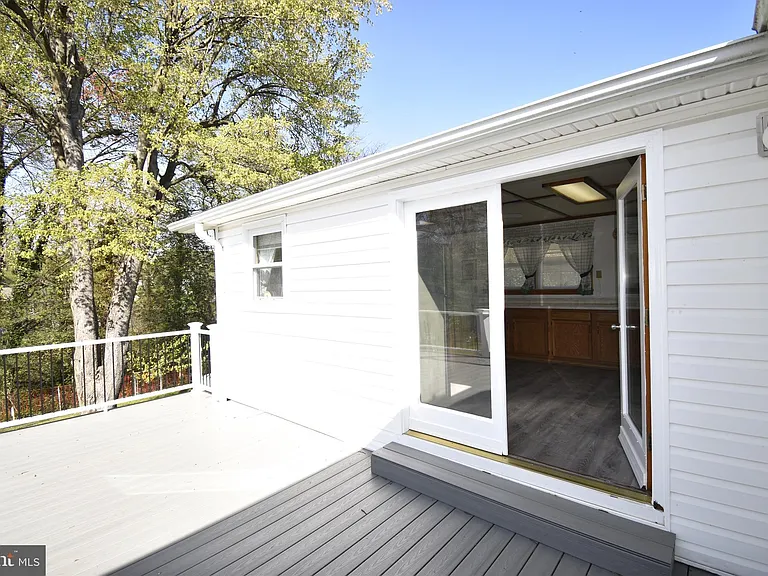 3931 Dominion Dr — Photo 13