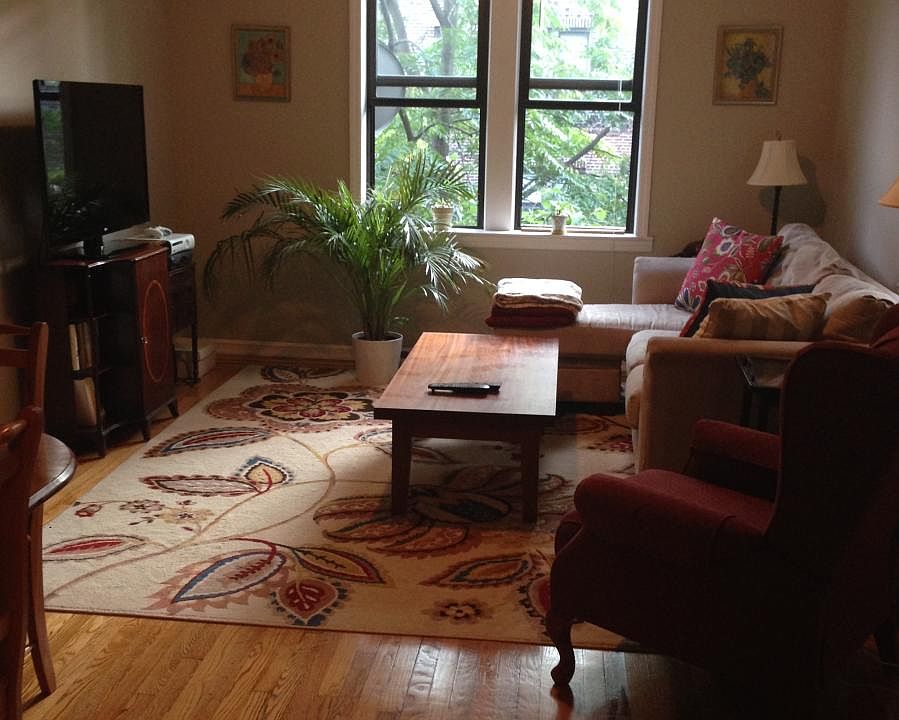 Living Room - 1