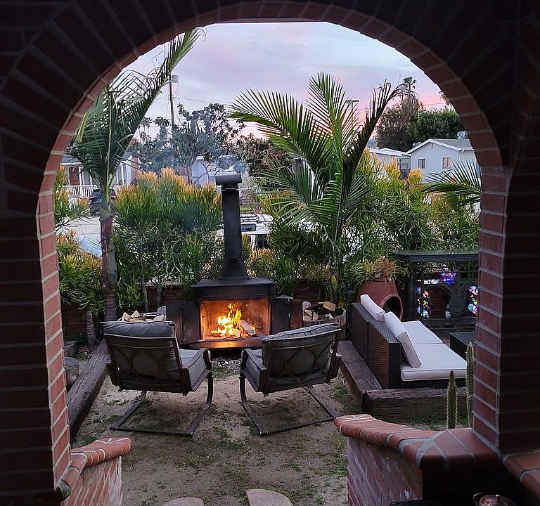 Front Yard a Private Oasis