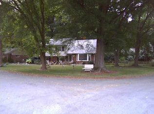 10517 Saxony Rd, North Chesterfield, VA 23235