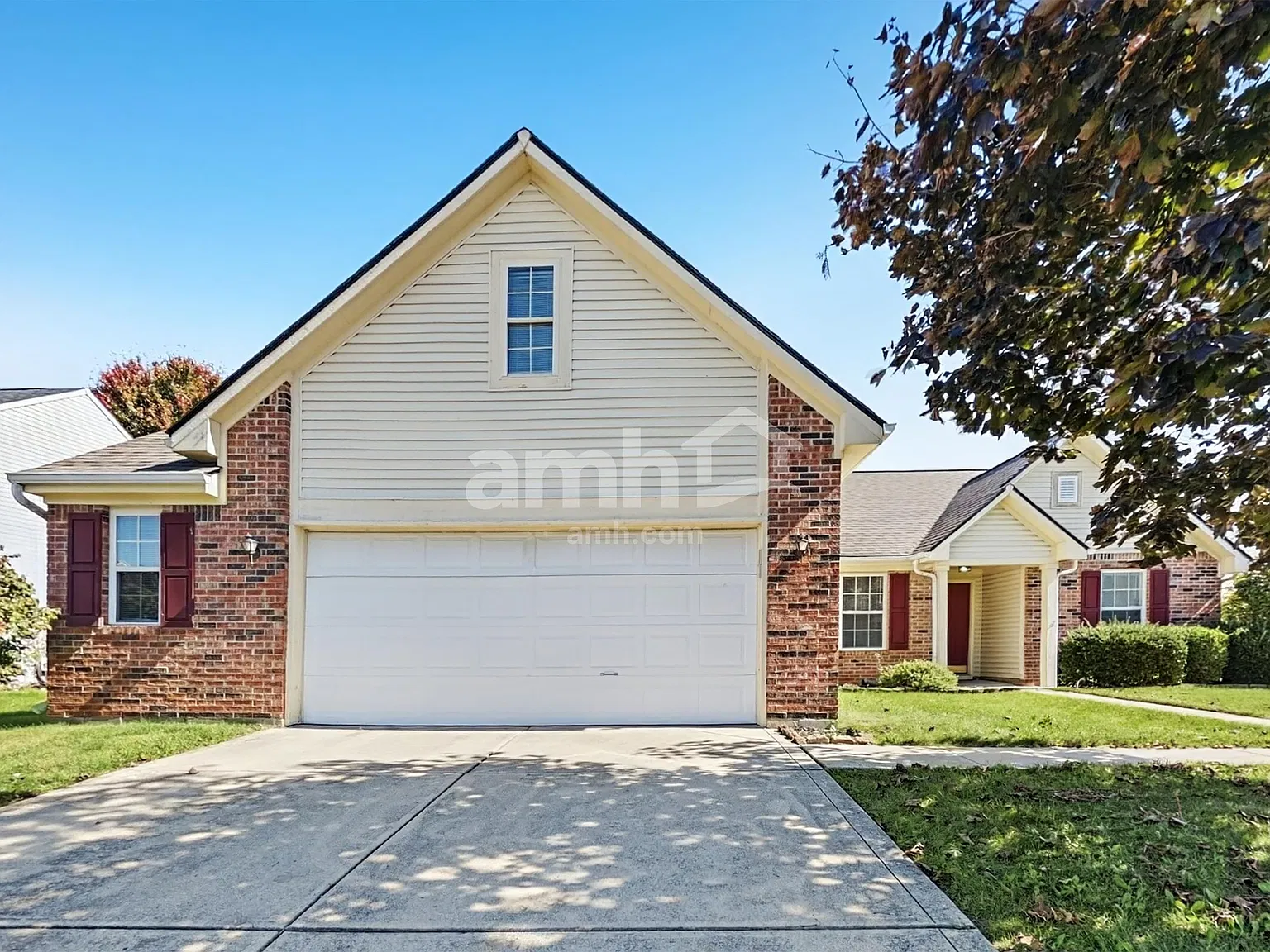 3 bed, 2.0 bath, 2109 sqft, $2,320 — Photo 1