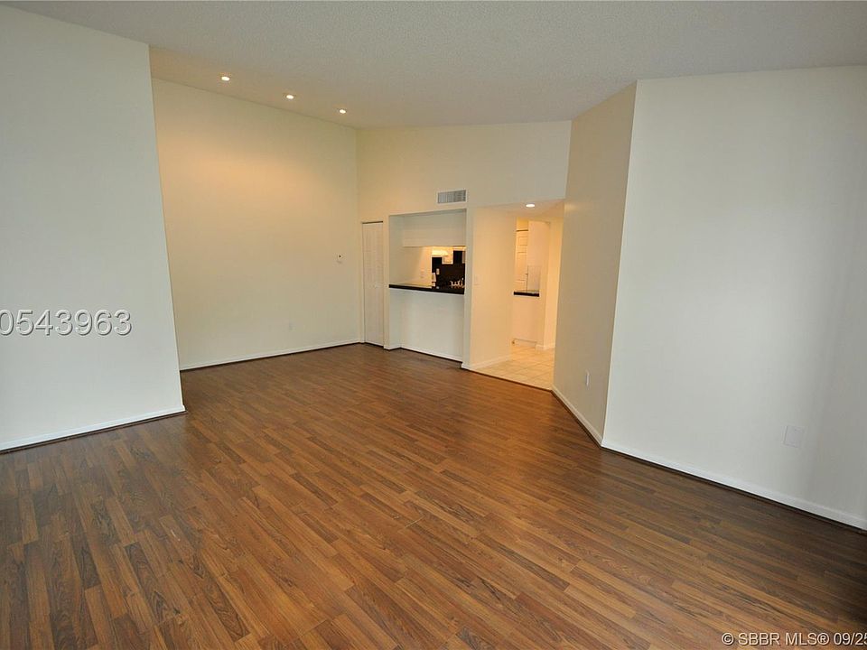 1st image of 20730 NE 4th Pl #0