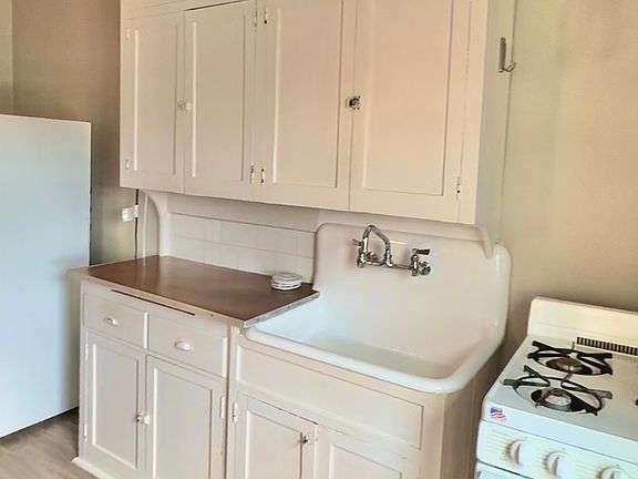 3rd image of 128 S Mason St #3