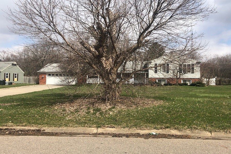 1st image of 5290 N Dyewood Dr