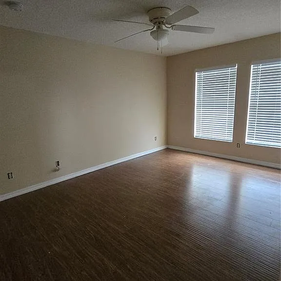 2039 Cypress Bay Blvd — Photo 10