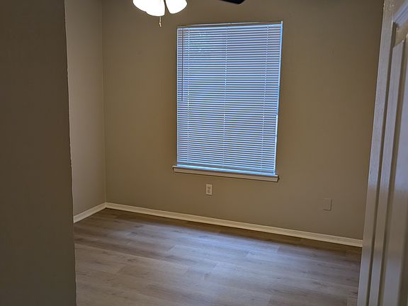 2nd image of 7518 Windhaven Rd