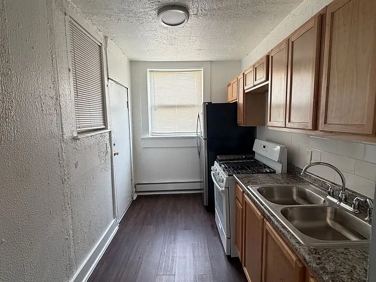 7000 S Stewart Ave — Photo 8