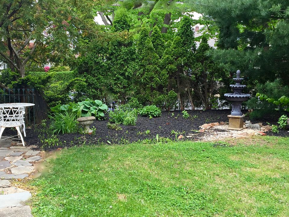 2nd image of 917 Prospect Ave