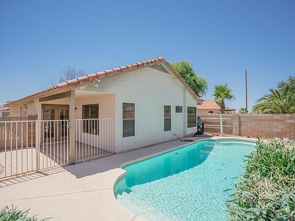 5th image of 11642 W Sage Dr
