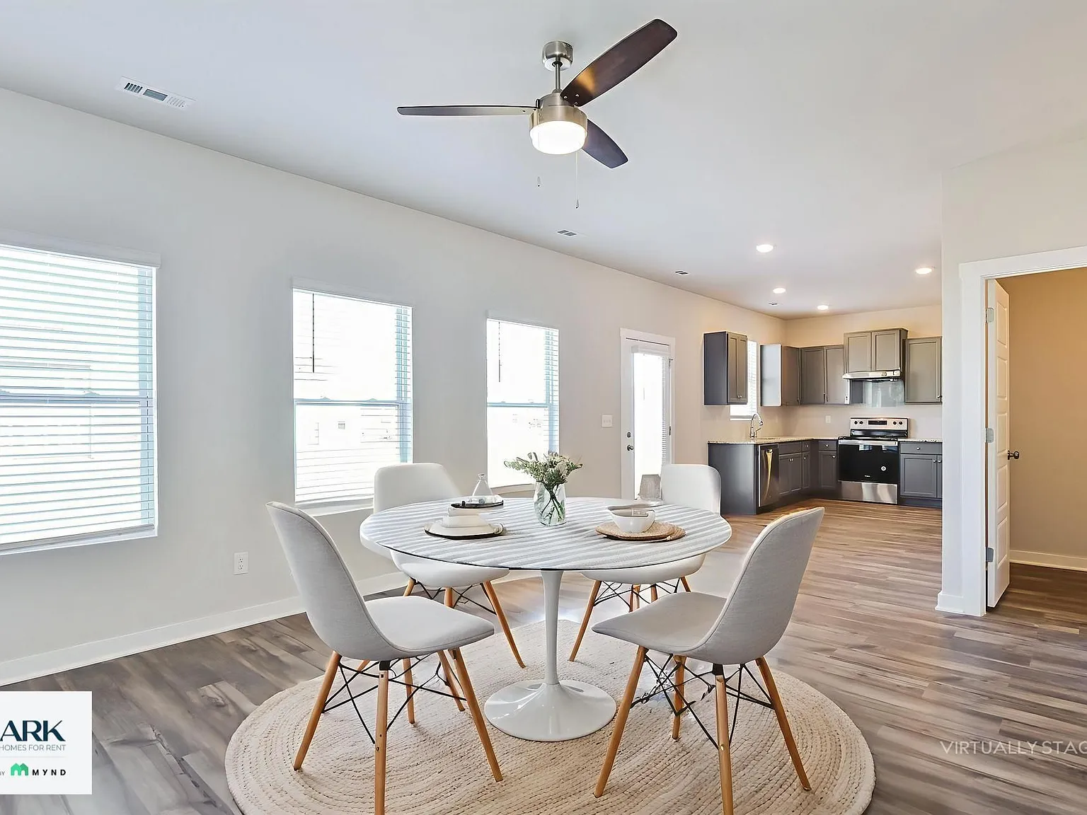 4 bed, 2.5 bath, 2091 sqft, $1,999 — Photo 4