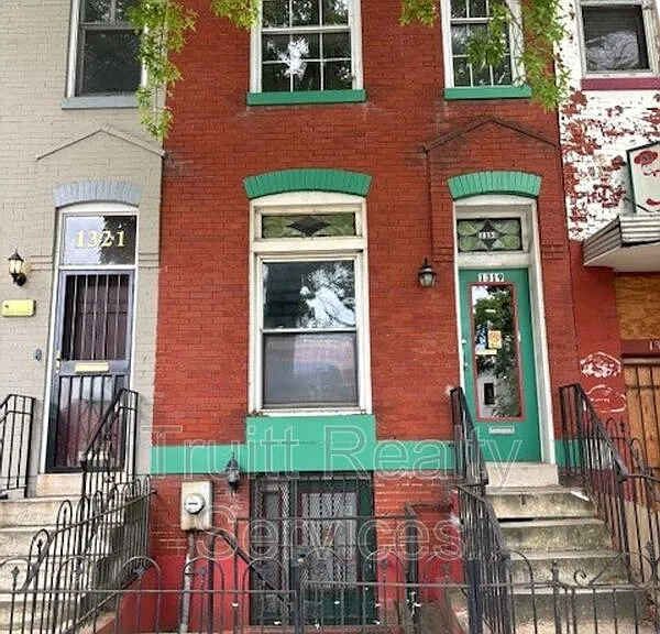 1319 Pennsylvania Ave S #E-2 — Photo 1