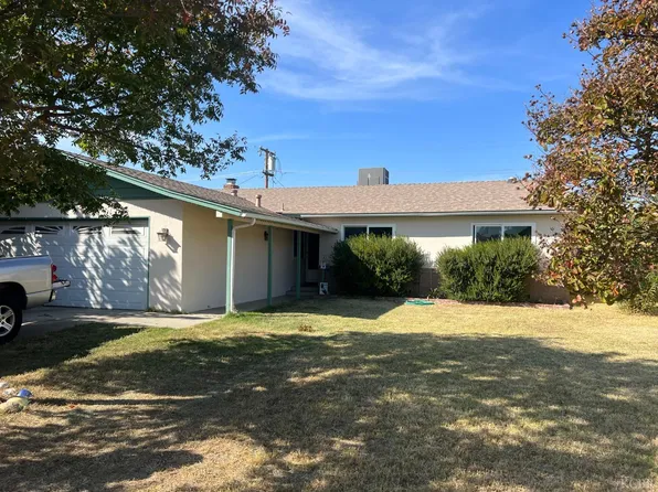 47 Acacia Dr, Lemoore, CA 93245
