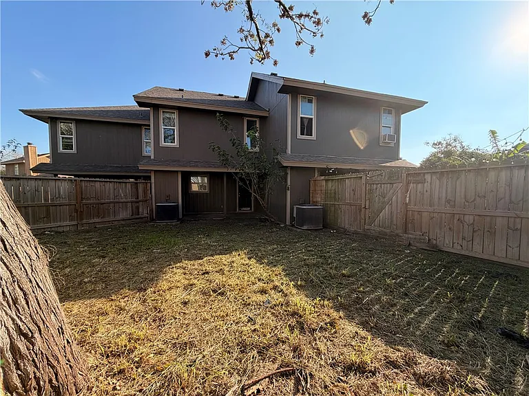11618 Agua Dulce Creek Dr #B — Photo 14