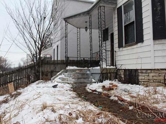 2nd image of 3158 River Rd