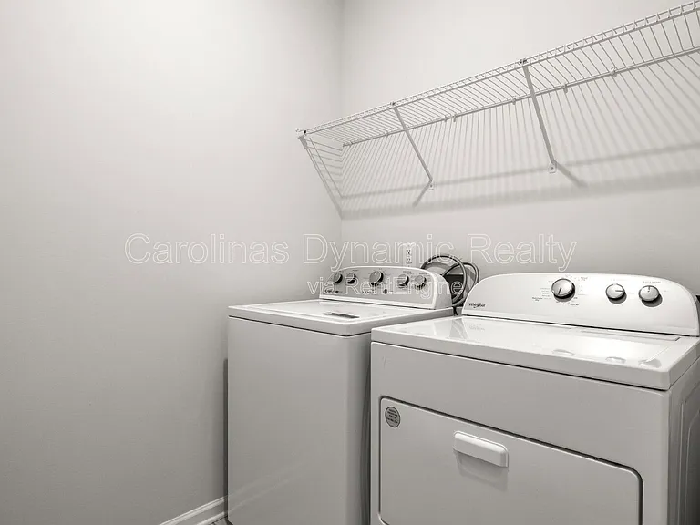 6985 Waterstone Dr — Photo 26