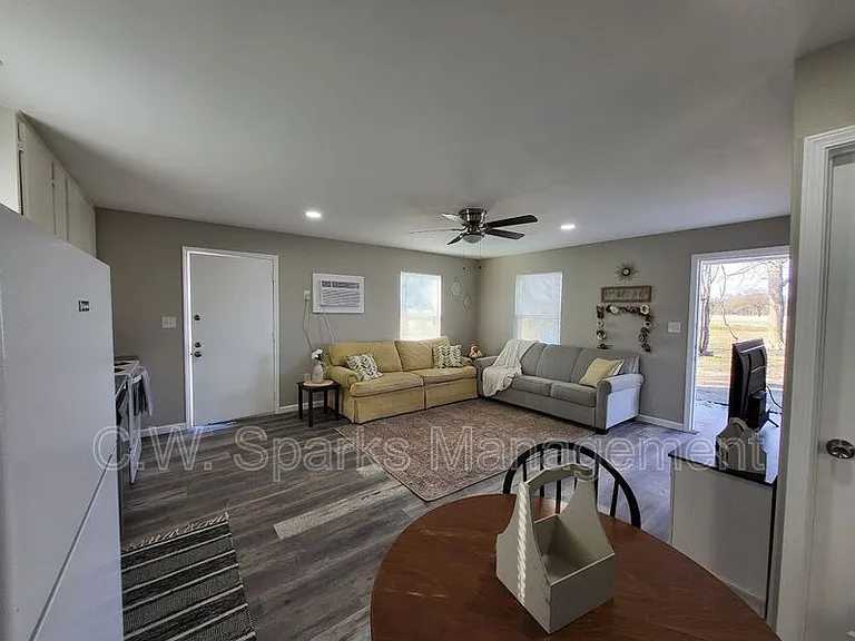1901 E Highway 276 #10 — Photo 5