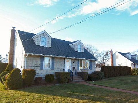 1st image of 30 Lillian Pl