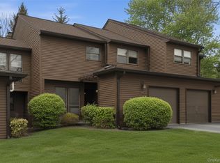 42 Brooke View Dr, Ossining, NY 10562