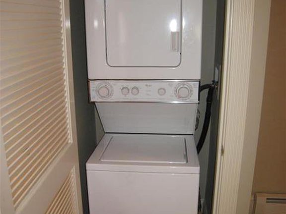 4th image of 121 Columbia St #1