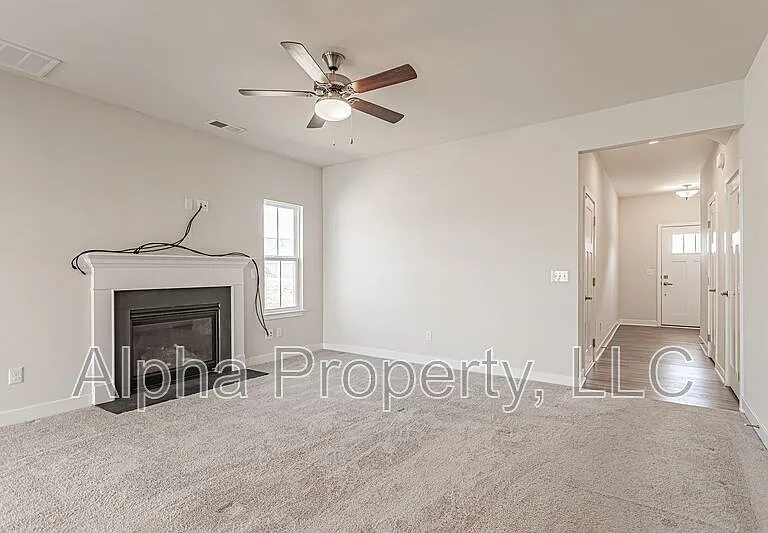 300 Huntingdale Pl — Photo 8