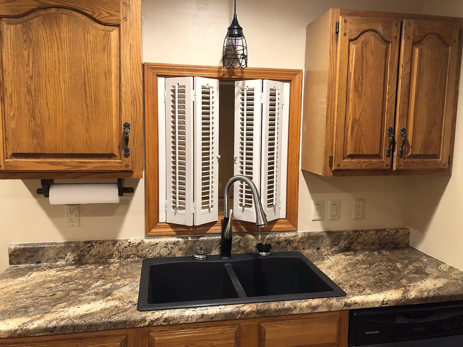 3 bed, 2.5 bath, 2137 sqft, $1,650 — Photo 4