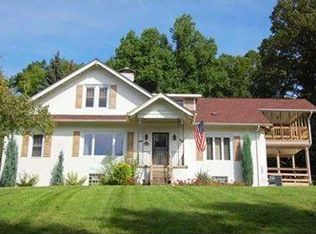 123 Saturn Ln, Greensburg, PA 15601