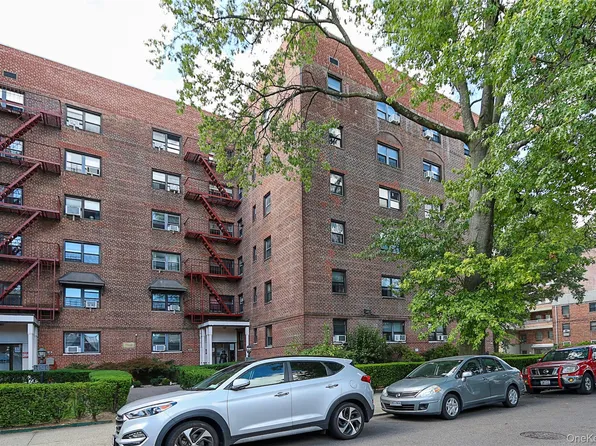 147-10 84th Road #6K, Briarwood, NY 11435