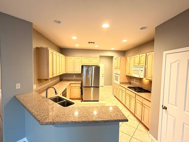 2759 Foxtail Creek Ave — Photo 6