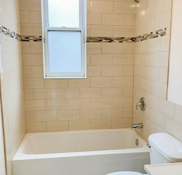 847 W Cornelia Ave #3S — Photo 3