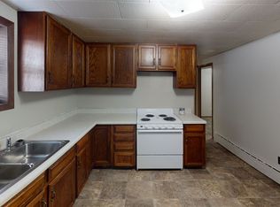 406 3rd St NE, Mandan, ND 58554