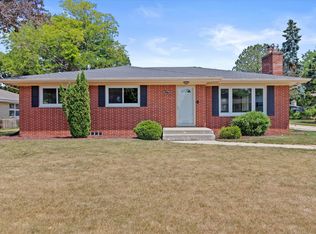 1373 Harrington Dr, Racine, WI 53405