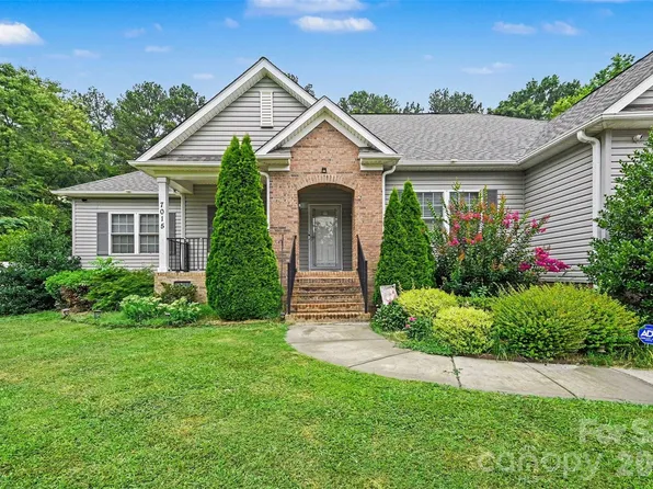 7015 Mount Holly Huntersville Rd #8, Charlotte, NC 28216
