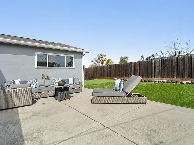 1542 Trevor Dr — Photo 31