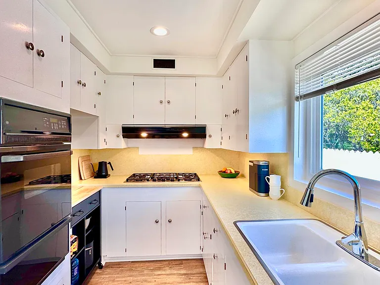 2227 Cliff Dr — Photo 10