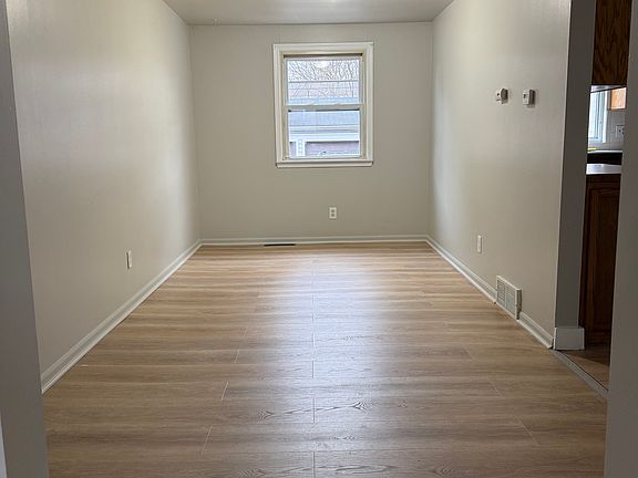 4th image of 139 E Summerset Ln