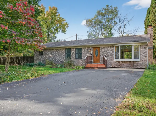 5111 Wonder Woods Dr, Wonder Lake, IL 60097