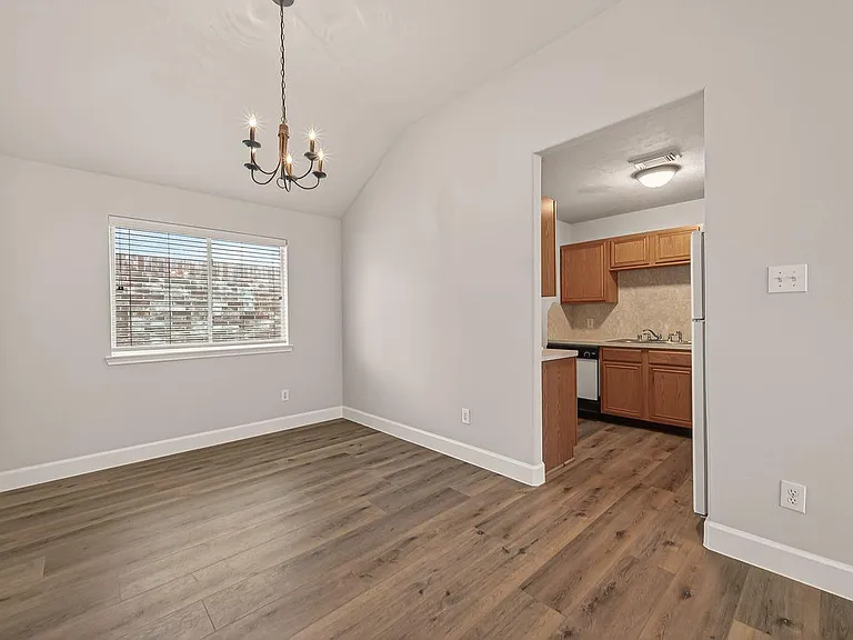 6739 Windy River Ln — Photo 8